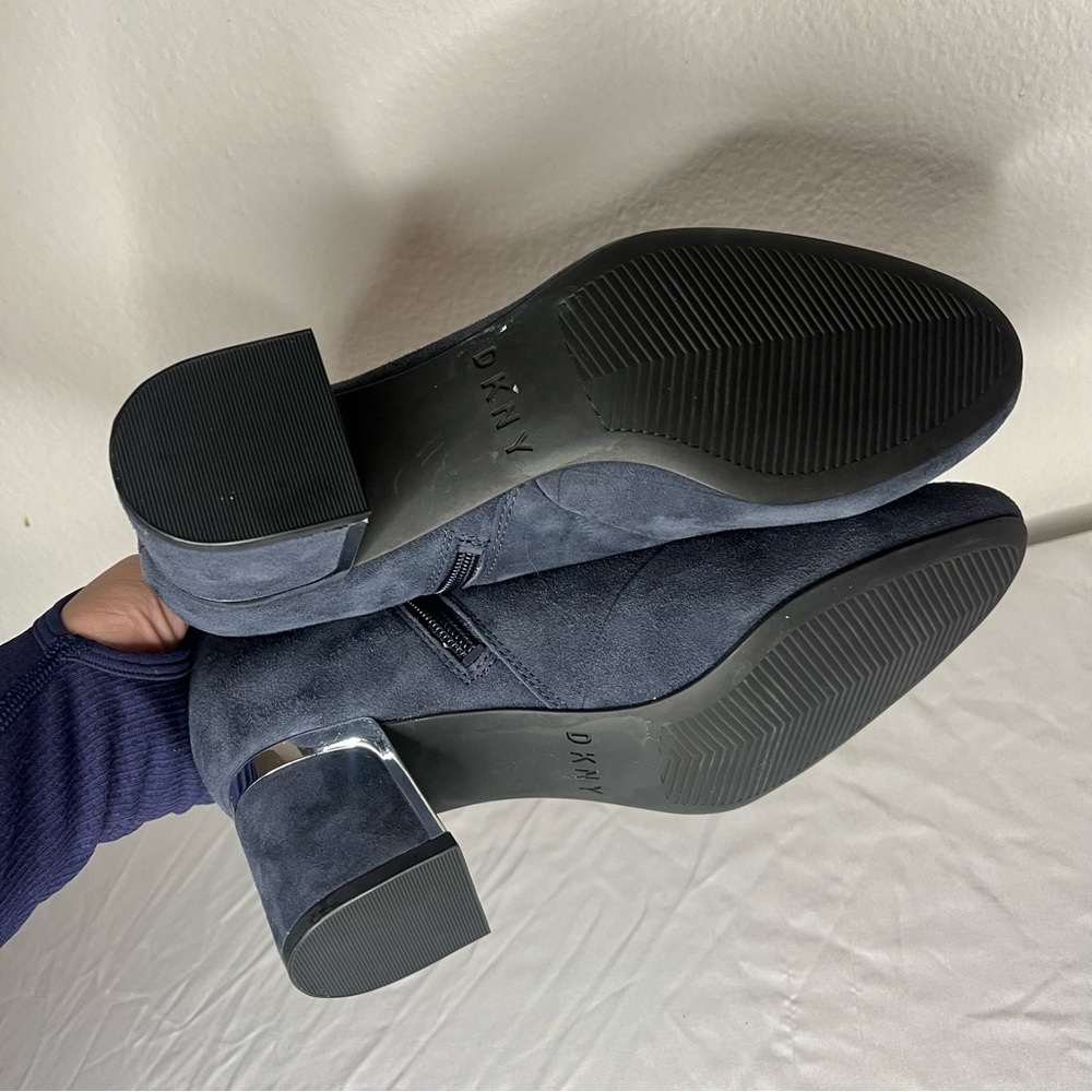 DKNY Navy Blue Suede Leather Ankle Boots Silver Block Heel Women’s 7.5M - Picture 6 of 9